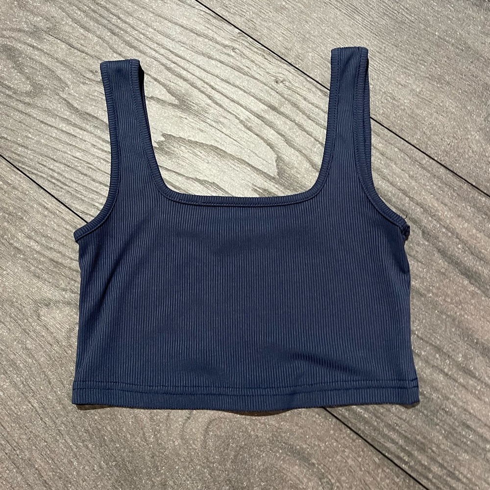 blue crop top